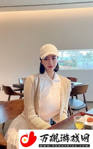 一面膜胸口一面吃下部位片段：美丽与美食的奇妙结合，揭开护肤新体验的神秘面纱！